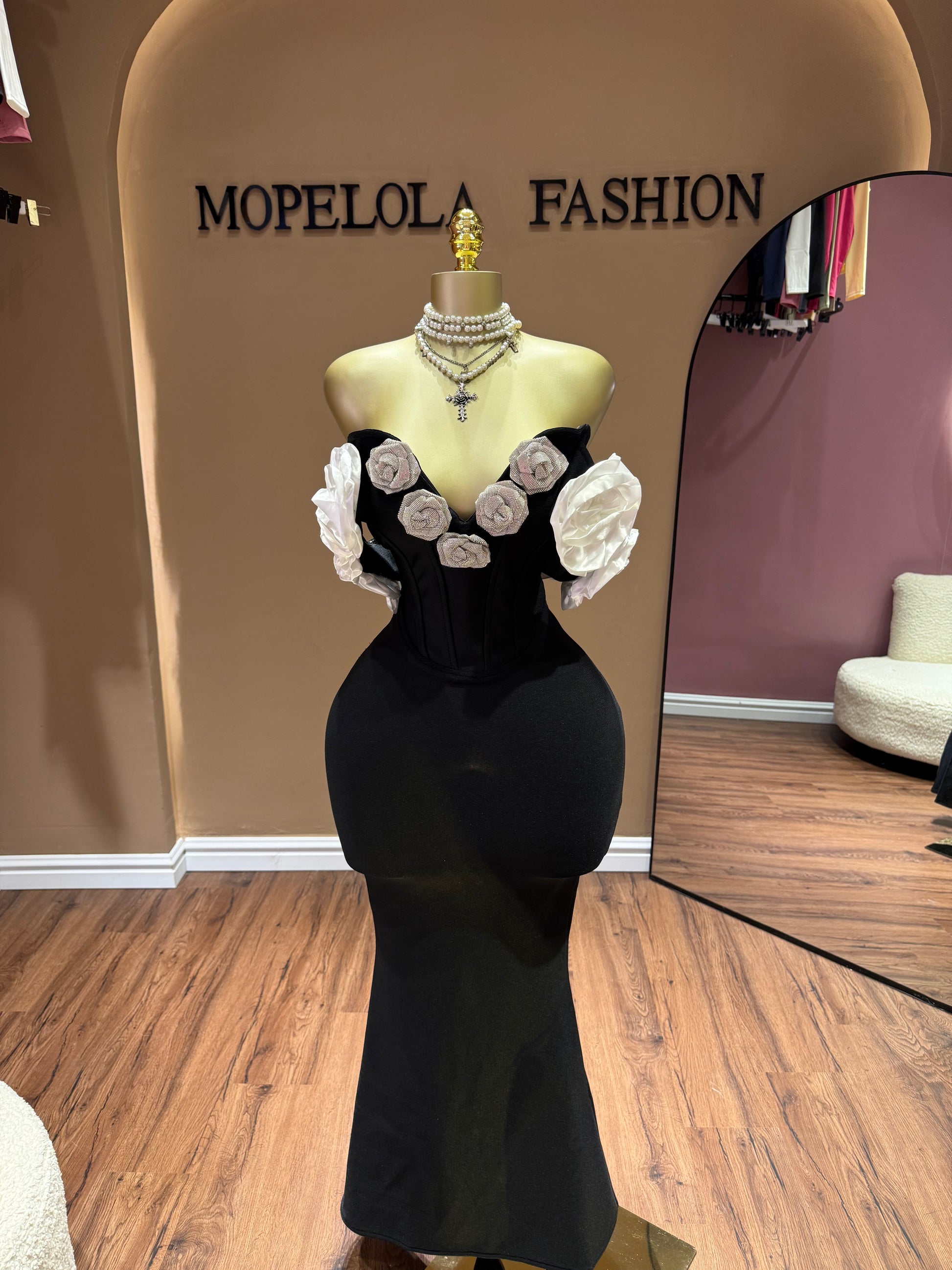 Luxury bandage dress Mopelola fashion and beauty Luxury bandage dress Mopelola fashion and beauty
