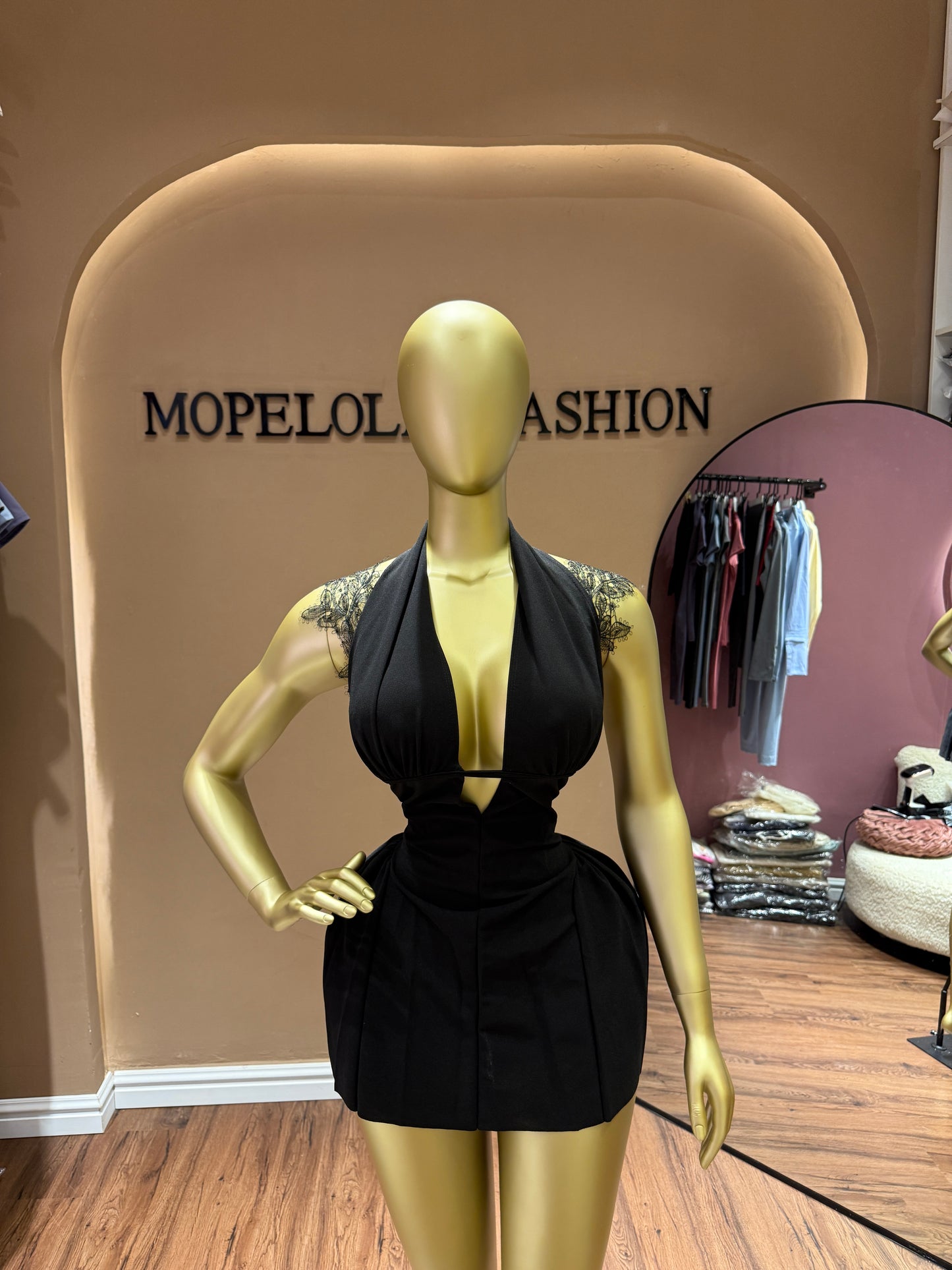 Chic dress